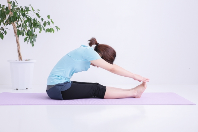 前屈が柔らかいことが腰痛予防になります